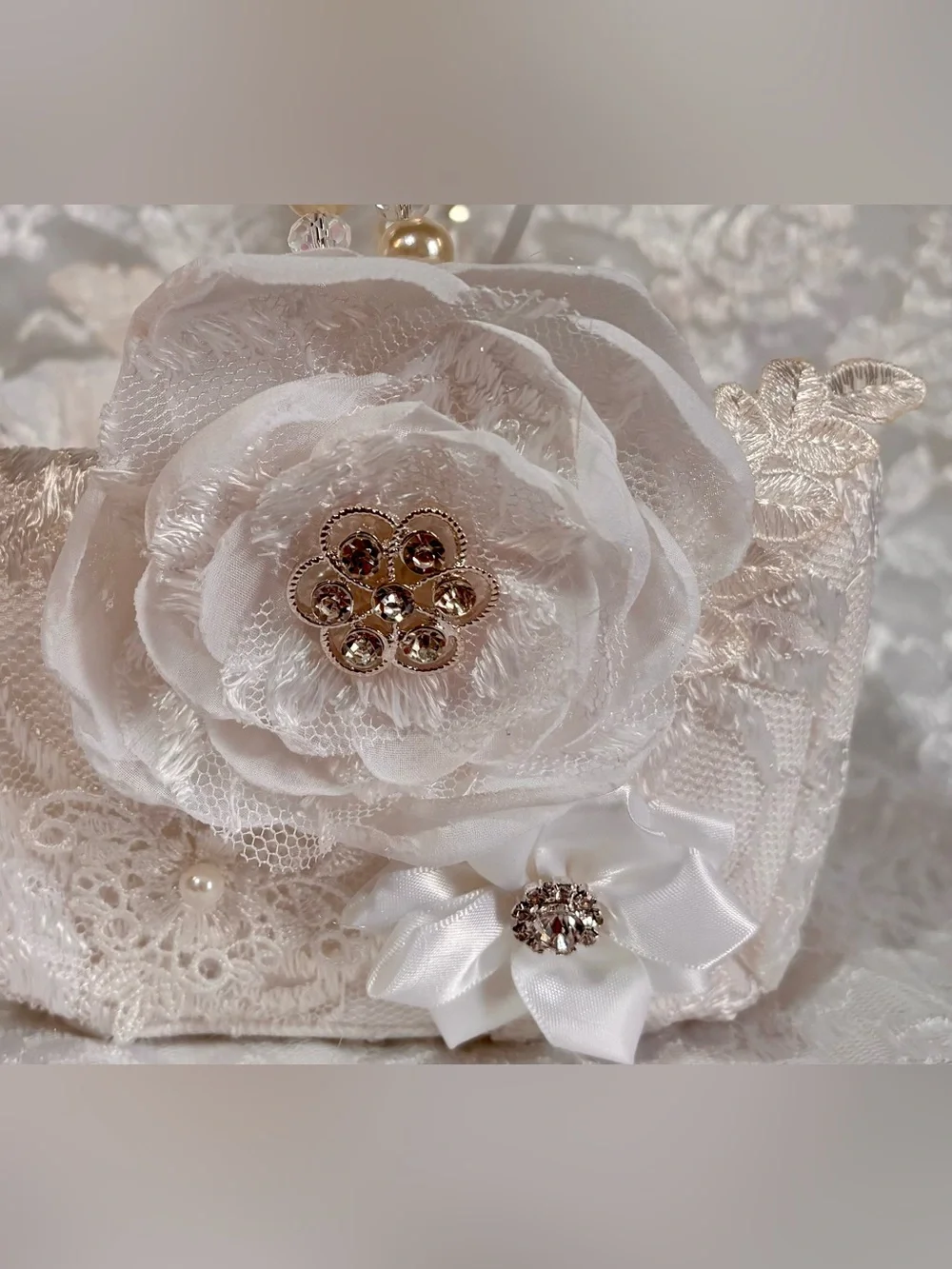 🤍 Handmade Solid White Lace Ring Pillow and Flower Basket Set